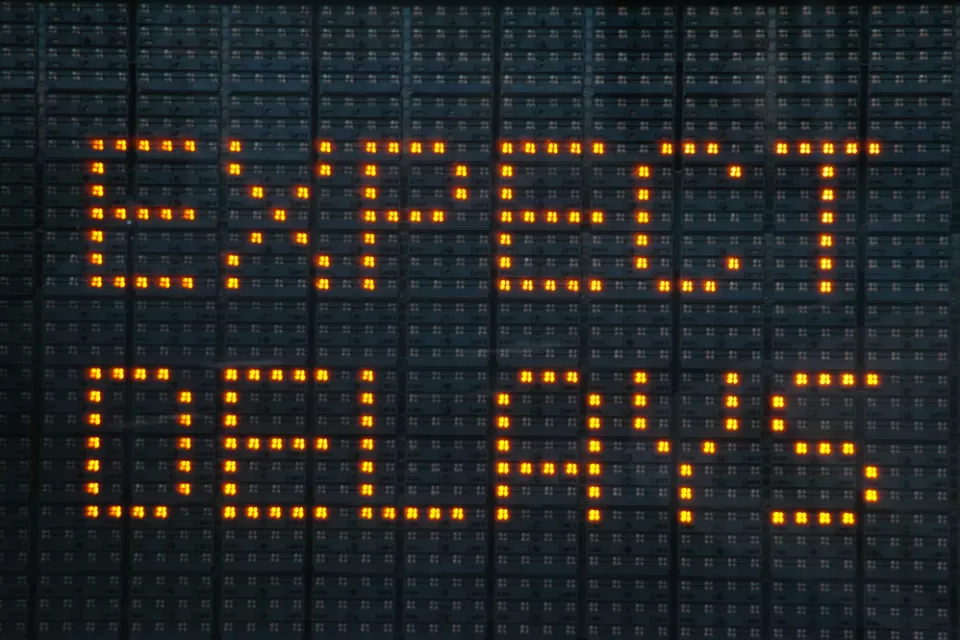 Delay Sign